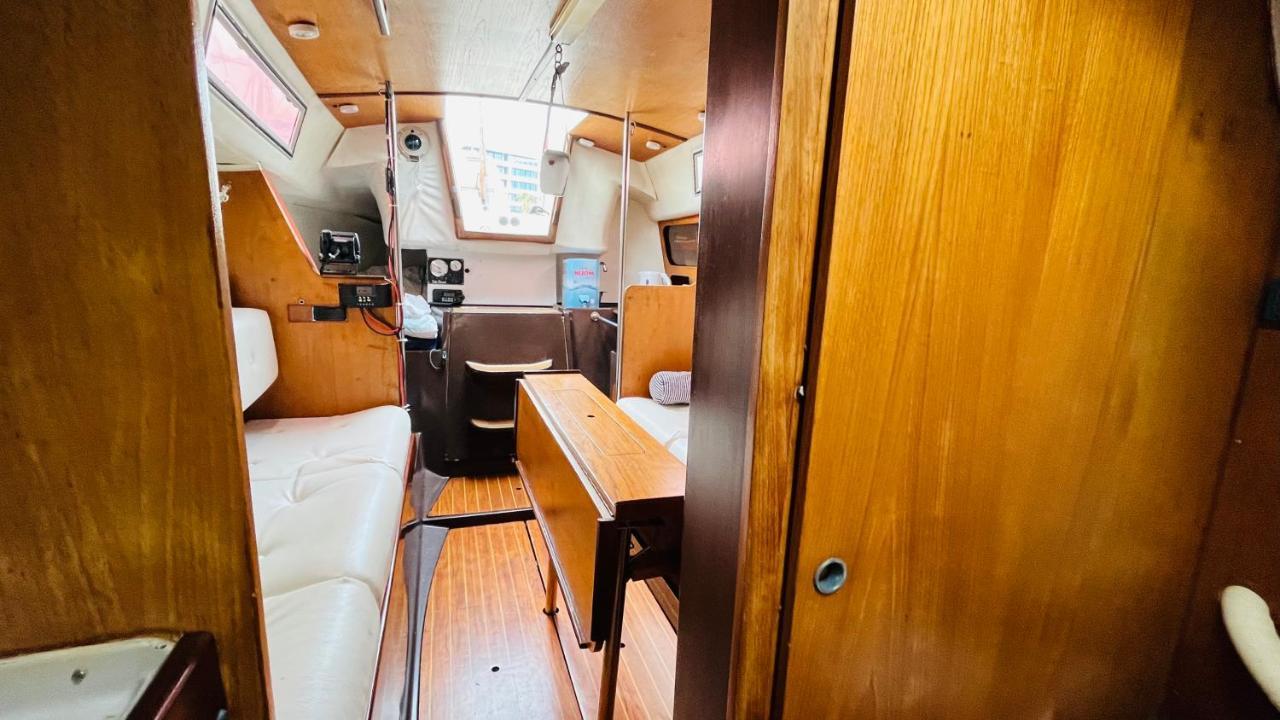Hôtel Cozy Sailing Boat Barcelona à Sant Adrià de Besòs Extérieur photo